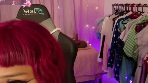 zoe_sullivan_ online show from March 21, 9:14 am