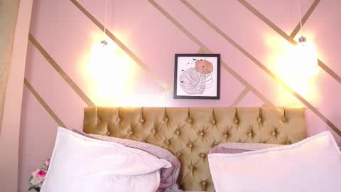 zoe Summerss online show from January 5, 5:27 pm