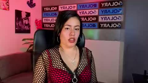 zoe_swett online show from April 20, 12:52 pm