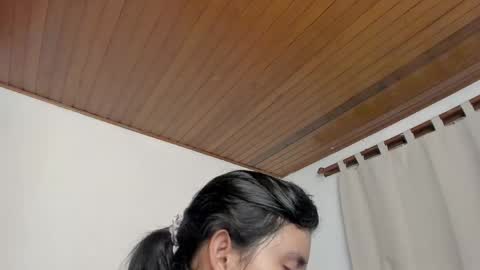 Zoe online show from April 4, 2:07 am