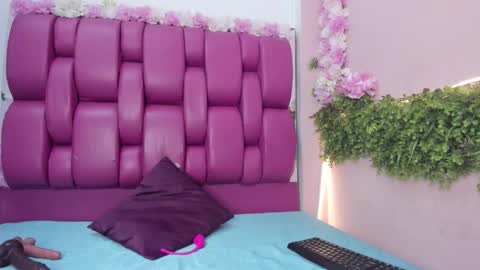 Zoe online show from December 15, 12:34 pm