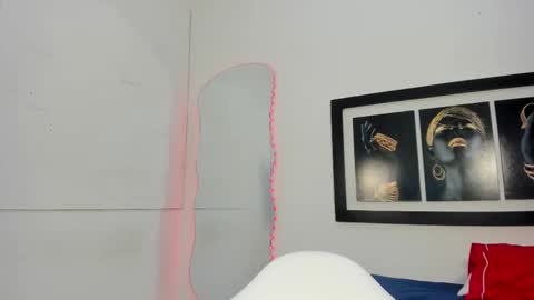 zoee online show from December 18, 3:13 am