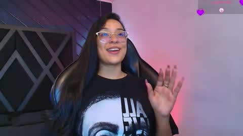 Zoe 3 online show from March 30, 5:35 pm