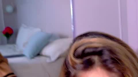 Zoe online show from December 3, 3:13 pm