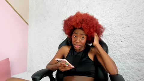 zoenovak online show from December 16, 4:23 am