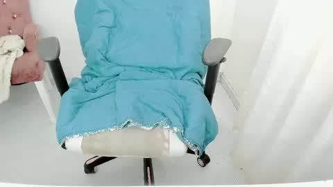 Alicie online show from May 6, 5:41 pm
