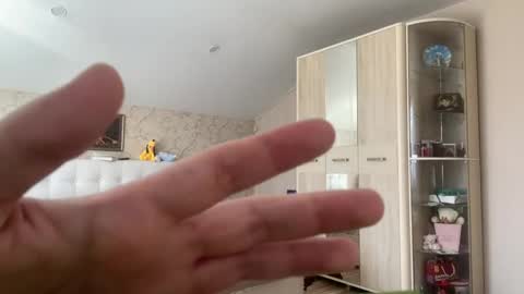 Emma online show from May 5, 8:42 am
