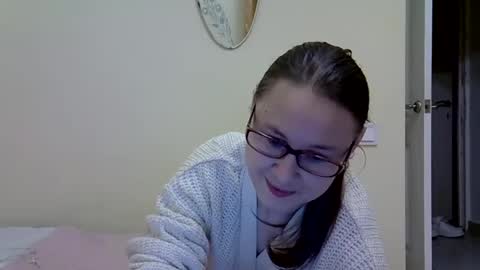 Zyuhre online show from December 3, 1:03 am